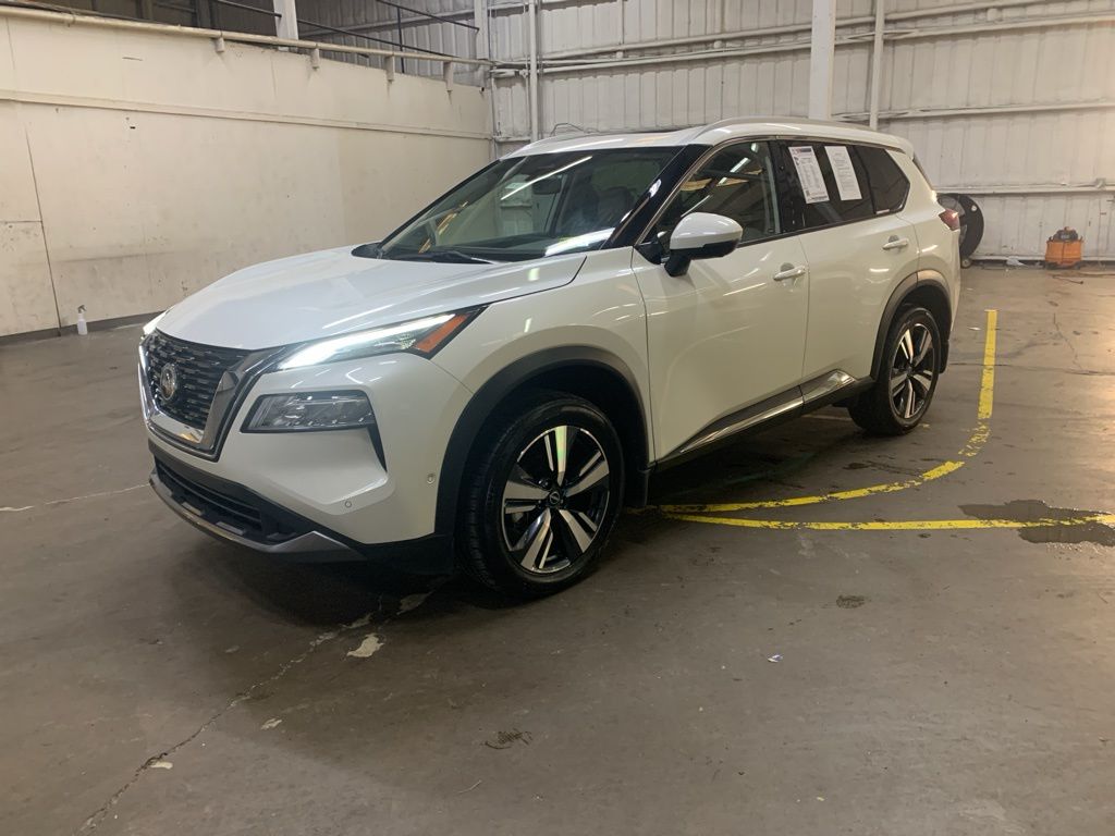 2023 Nissan Rogue SL's photo