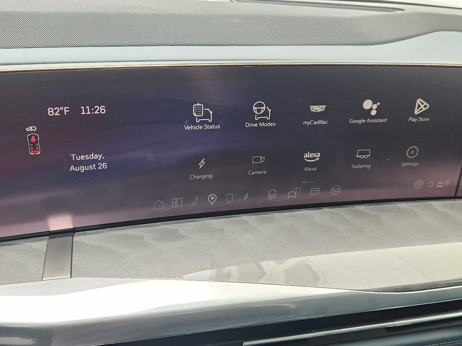2025 Cadillac Escalade IQ Sport photo 11