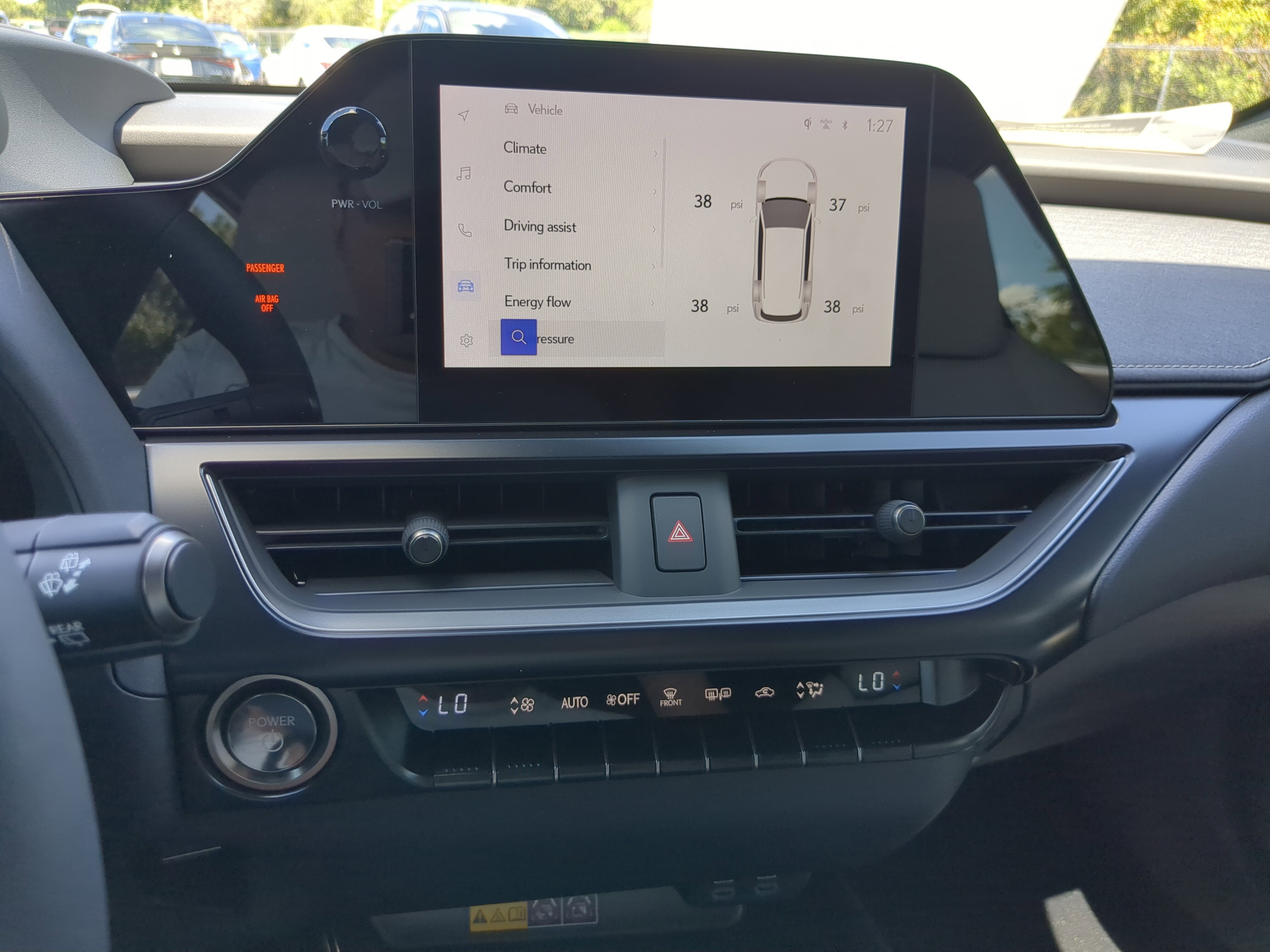 2025 Lexus UX Premium photo 15
