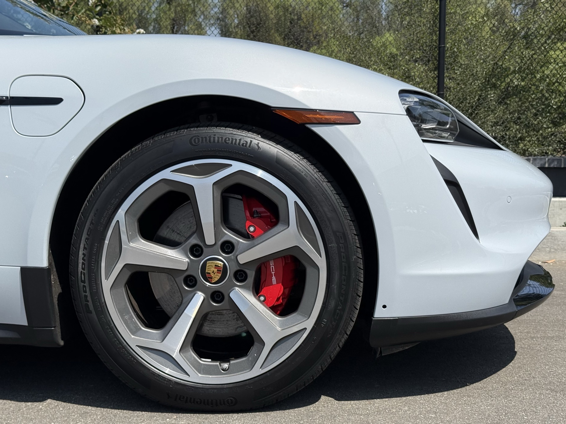 2023 Porsche Taycan Cross Turismo 4S photo 12