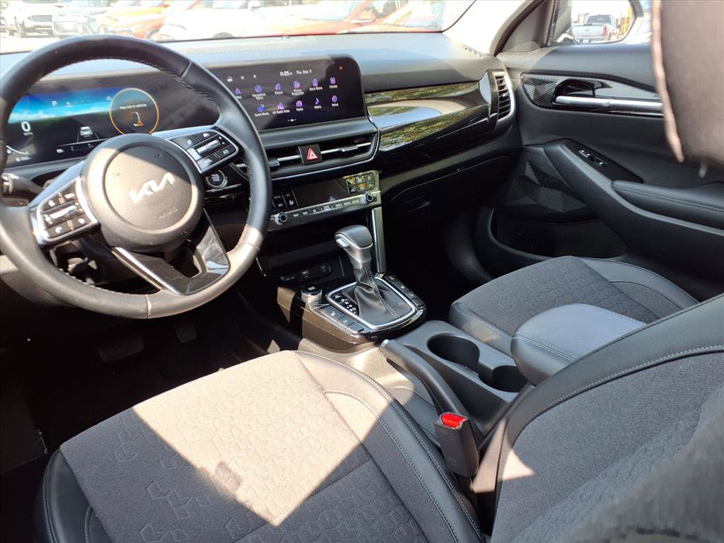 2024 Kia Seltos S photo 4