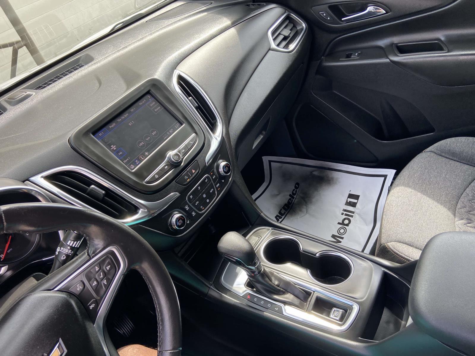 2022 Chevrolet Equinox LT photo 13