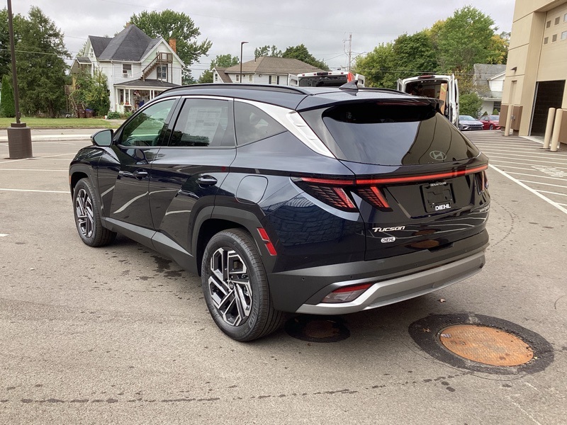 2025 Hyundai Tucson Hybrid Limited photo 4
