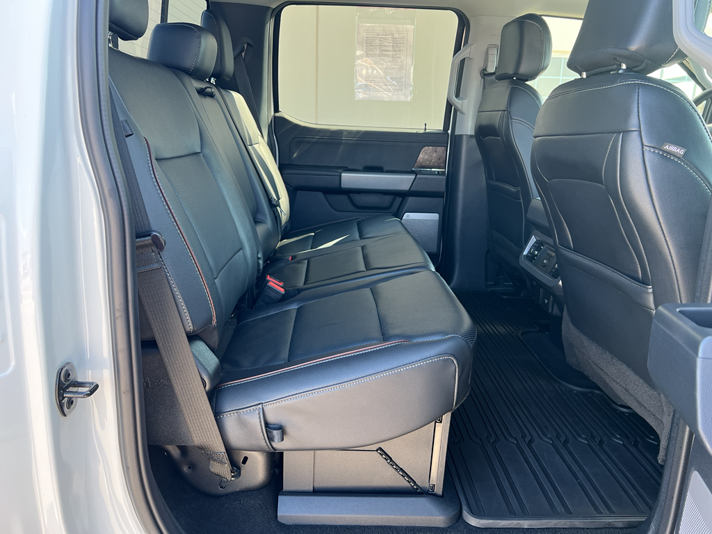 2023 Ford F-350 Lariat photo 38