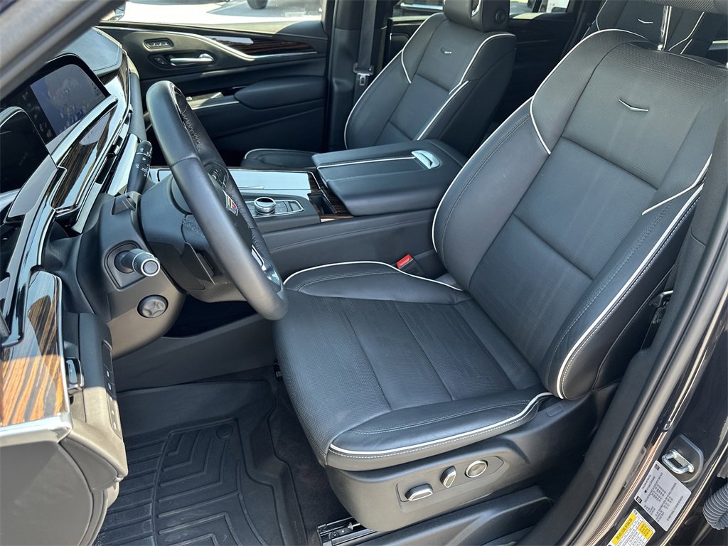 2023 Cadillac Escalade ESV Premium Luxury photo 12