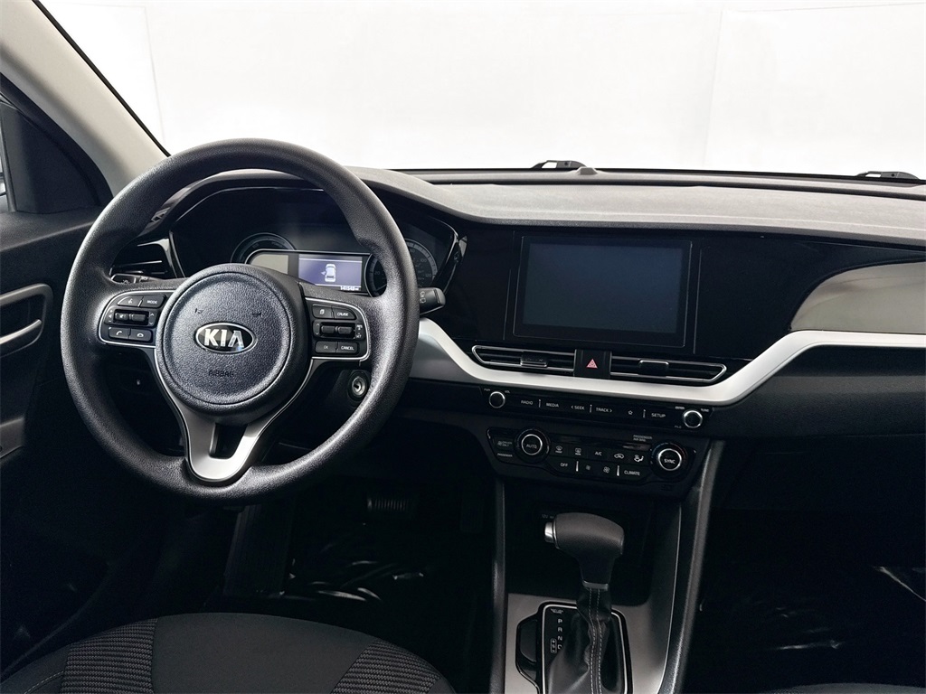2021 Kia Niro LX photo 8