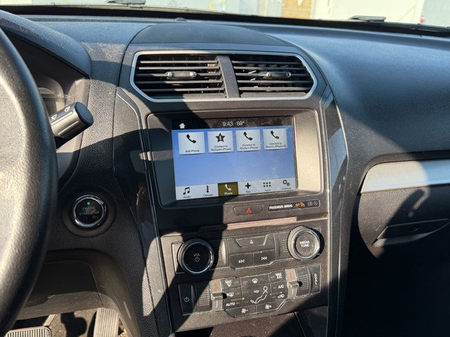 2017 Ford Explorer XLT photo 17
