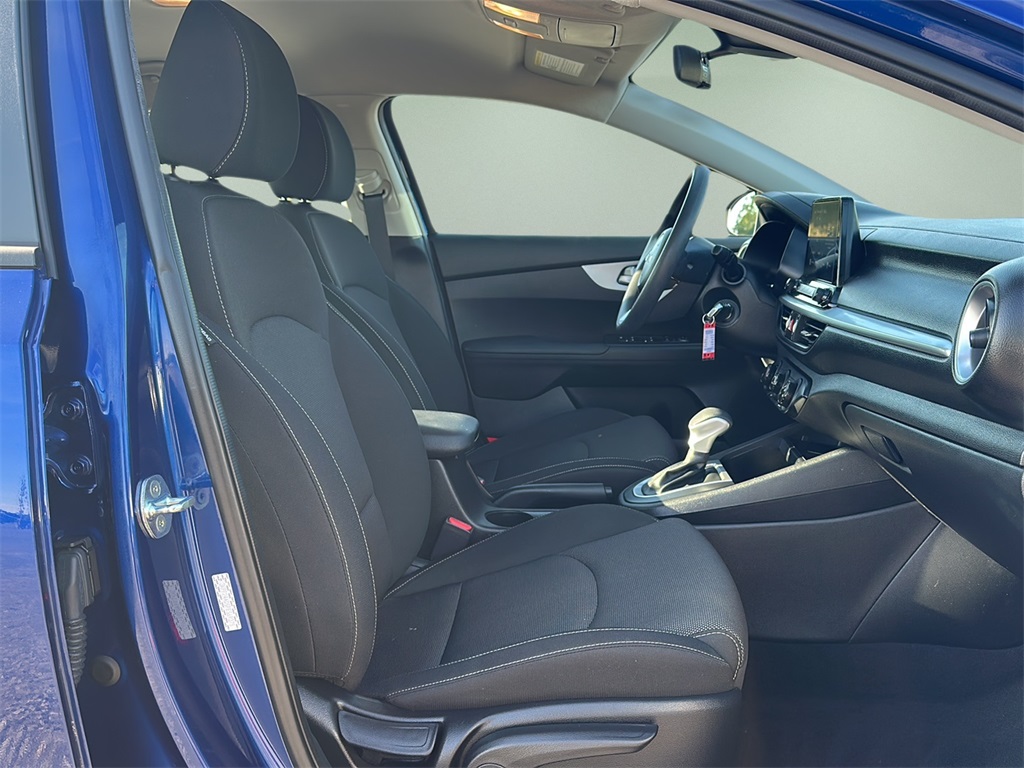 2023 Kia Forte LXS photo 21
