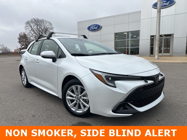2025 Toyota Corolla SE photo 3