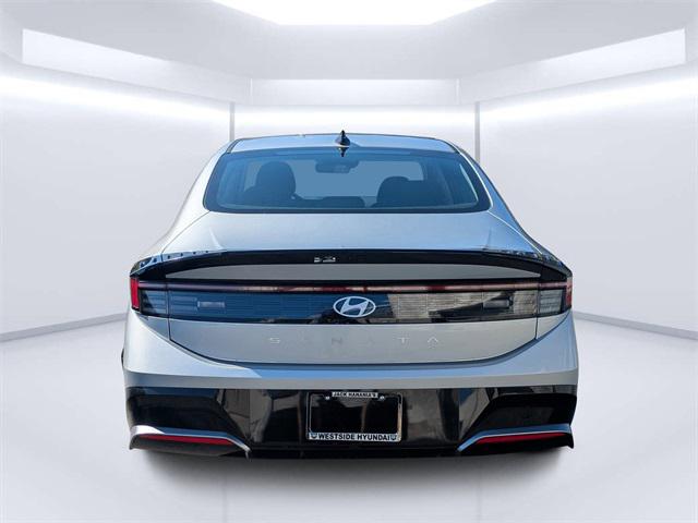 2026 Hyundai Sonata SEL Sport photo 4