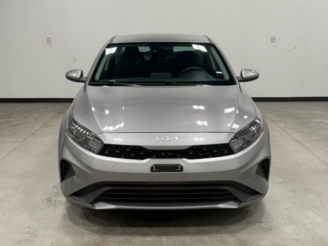 2023 Kia Forte LXS photo 3