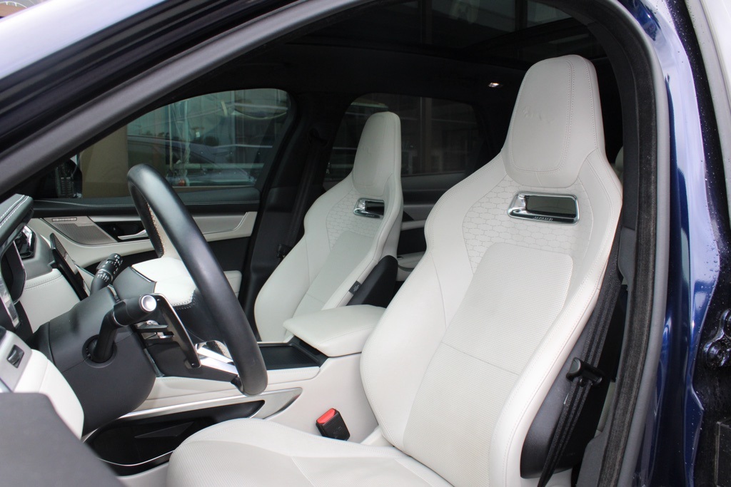 2024 Jaguar F-PACE R-Dynamic S P400 photo 5