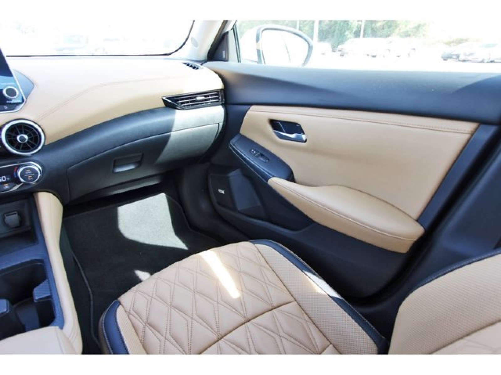 2025 Nissan Sentra SV - 11