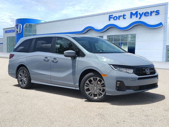 2026 Honda Odyssey Touring's photo