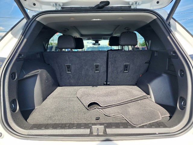 2022 Chevrolet Equinox LT photo 2