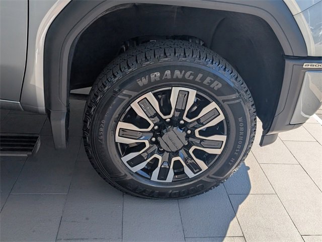 Used 2024 Sterling Metallic GMC Denali Ultimate image 19