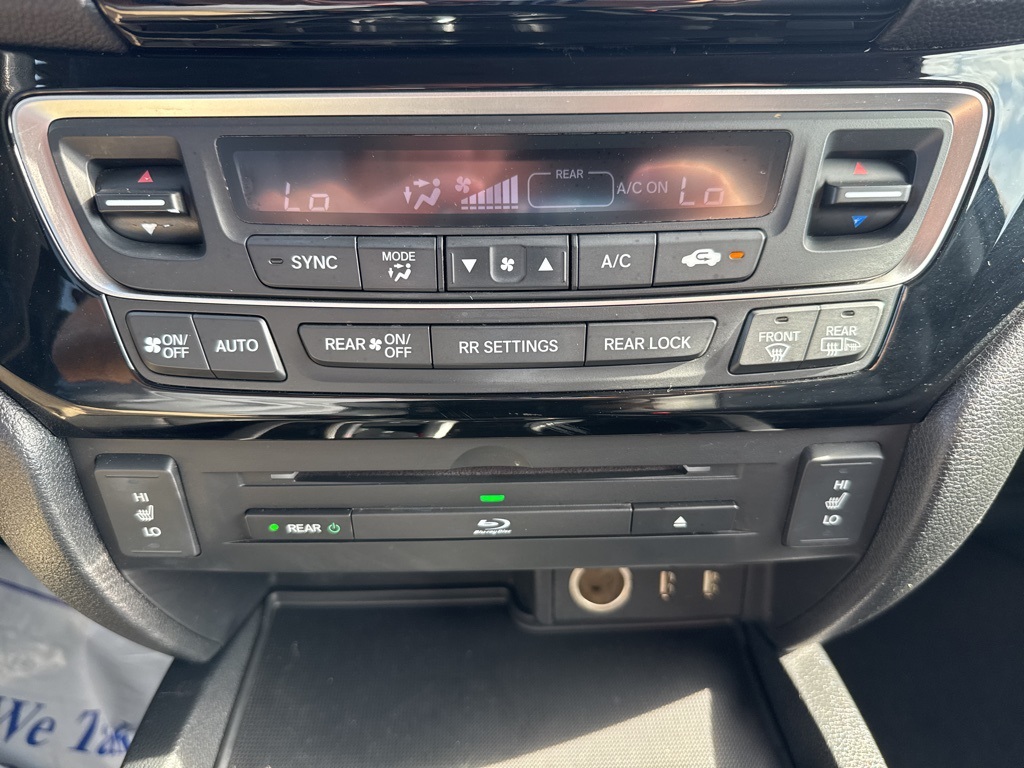 2016 Honda Pilot Touring photo 4
