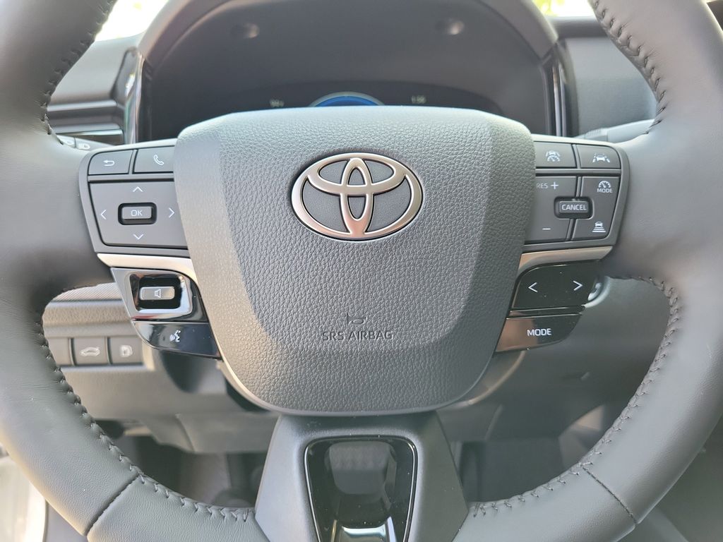 2025 Toyota Camry LE photo 19