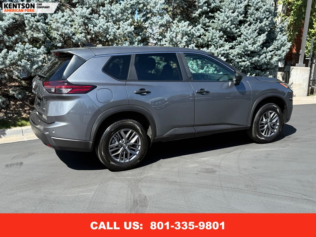2024 Nissan Rogue S photo 8