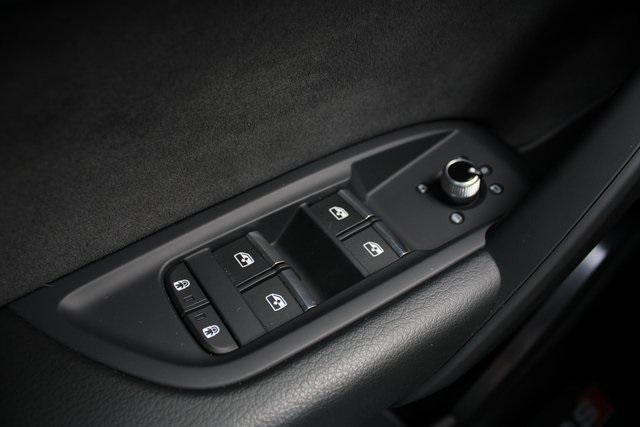 2022 Audi SQ5 Premium photo 16