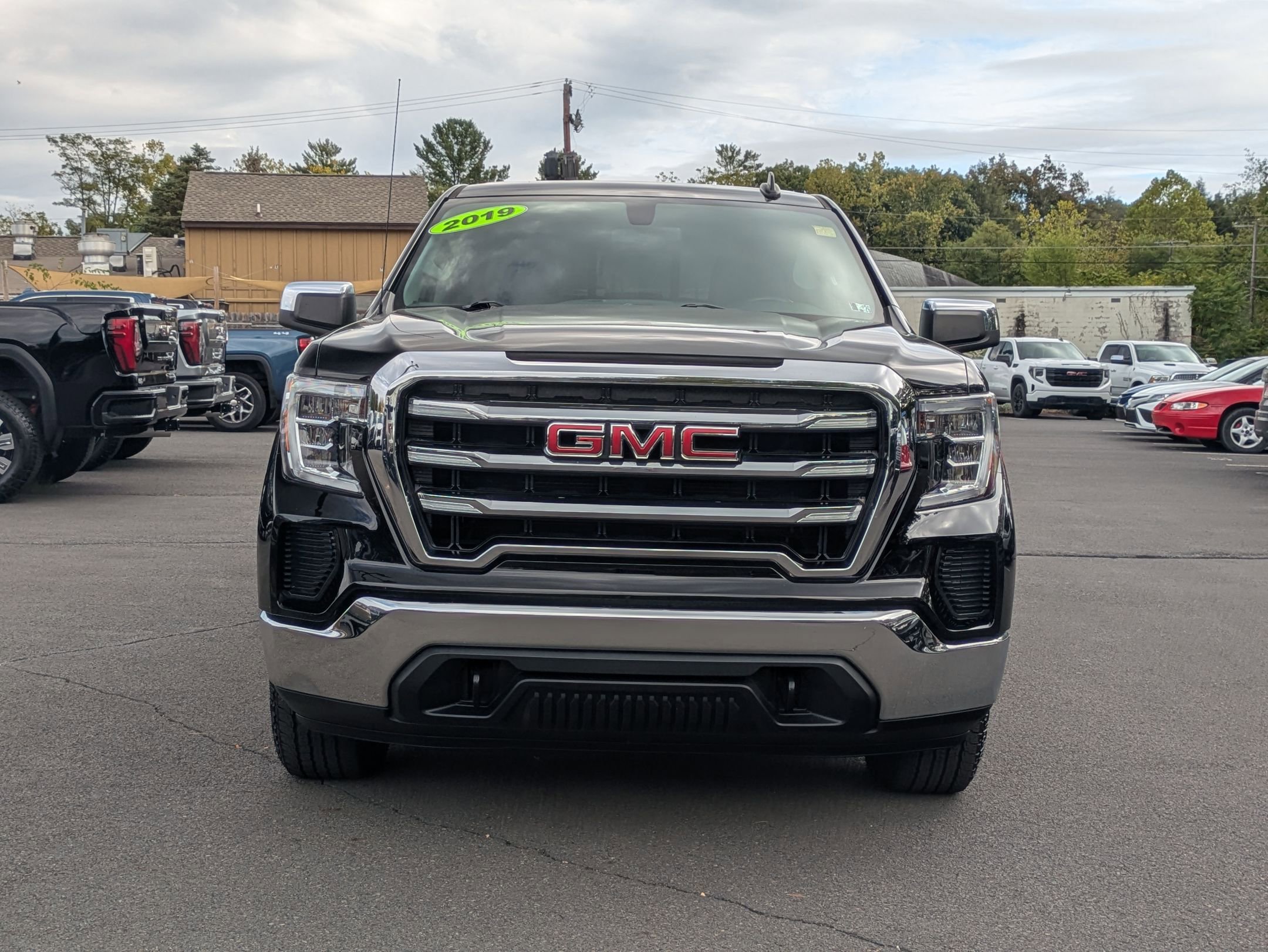 2019 Gmc Sierra 1500 SLE photo 2