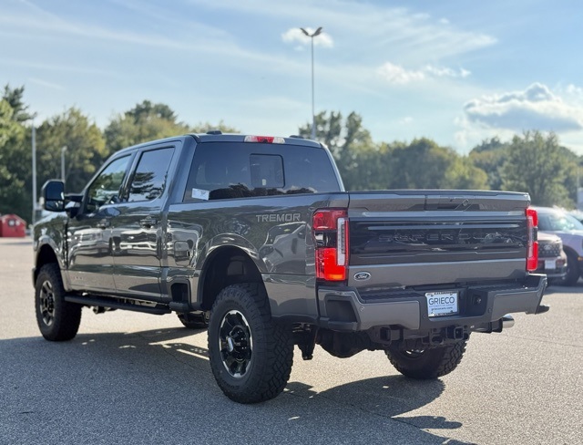 2026 Ford F-350 photo 9
