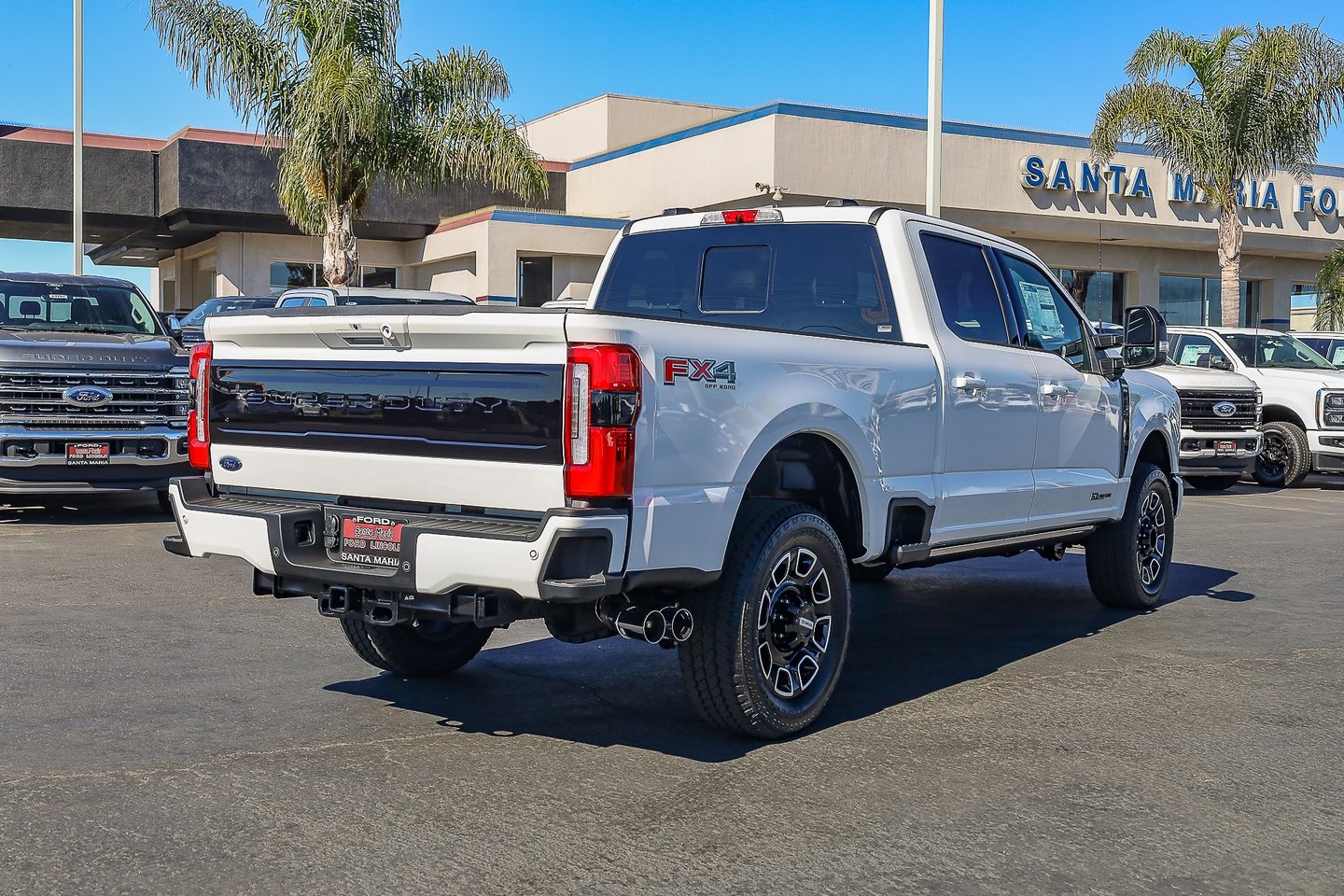 2026 Ford F-350 Platinum photo 4
