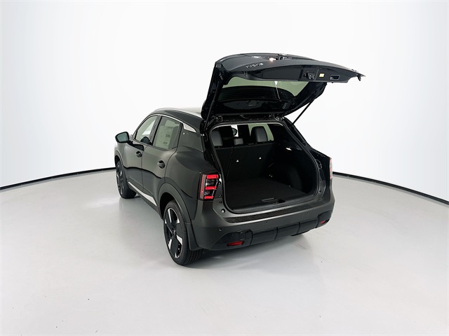 2025 Nissan Kicks SR photo 9