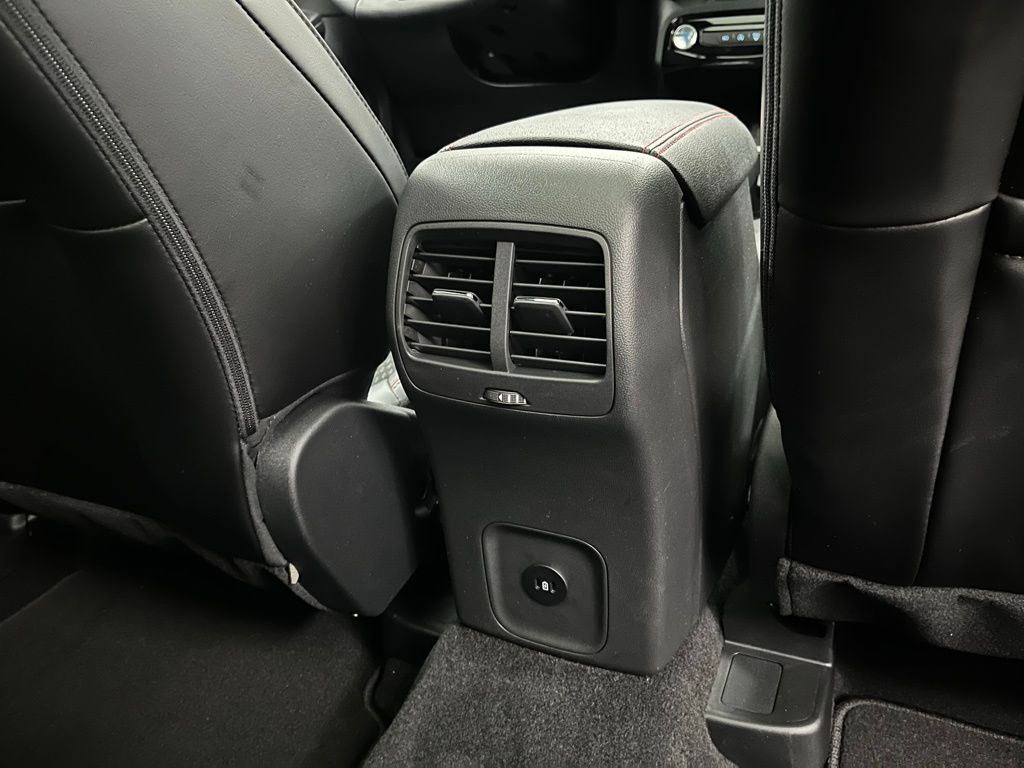2024 Ford Escape ST-Line Select photo 32