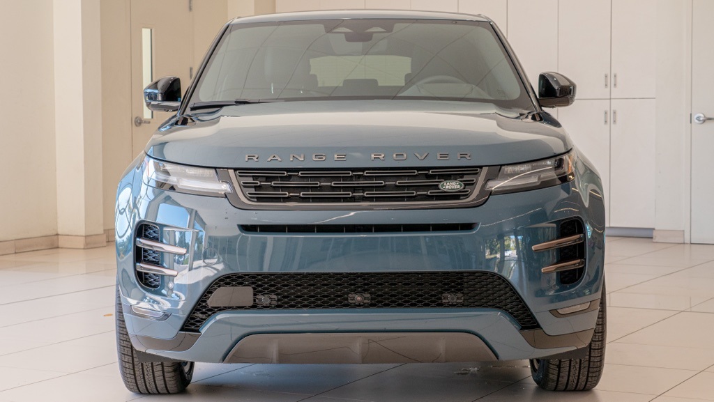 2025 Land Rover Range Rover Evoque photo 2