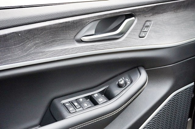 New 2023 Diamond Black Crystal Pearl-Coat Exterior Paint Jeep 4xe image 30