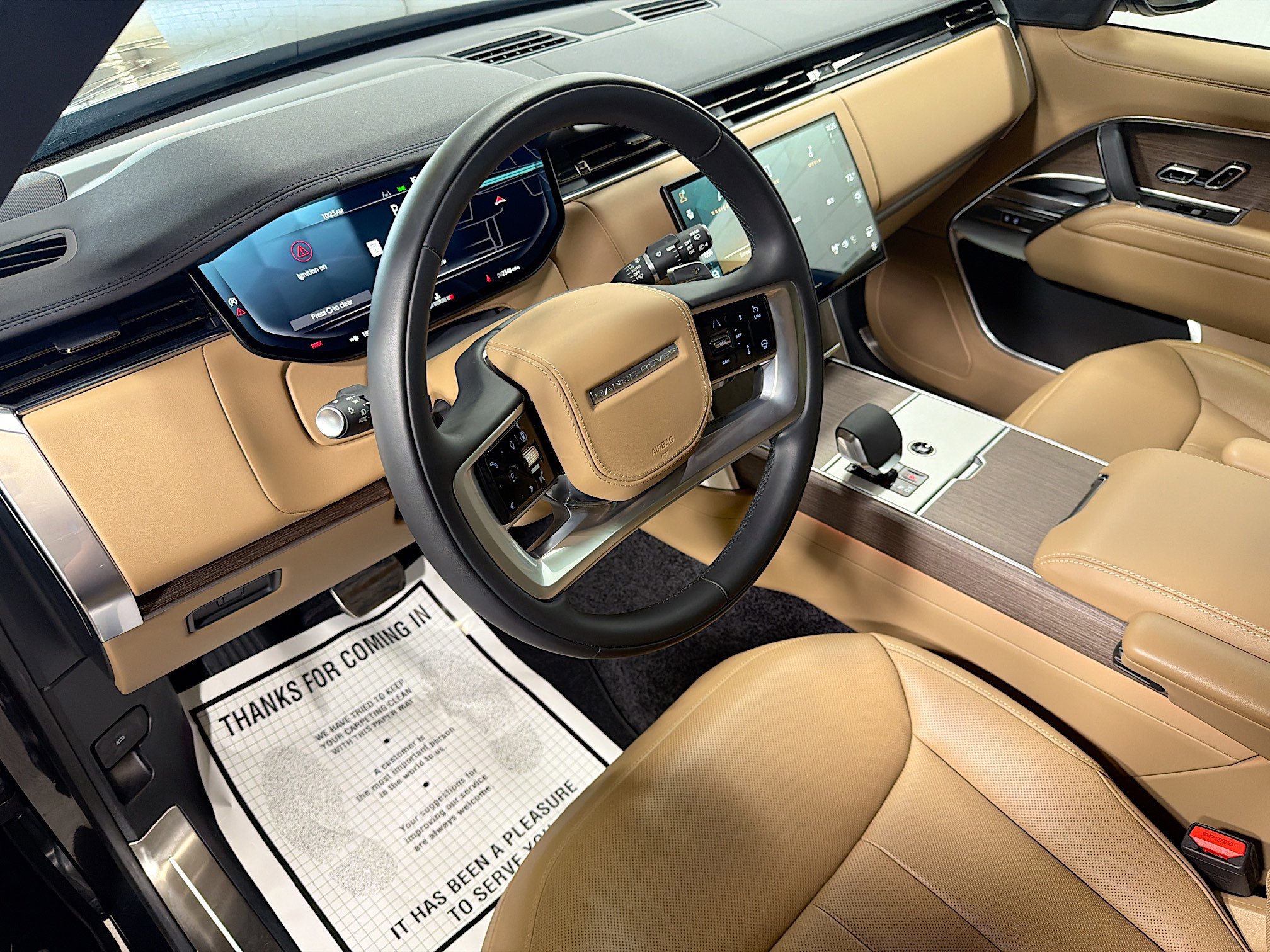 2025 Land Rover Range Rover SE photo 2