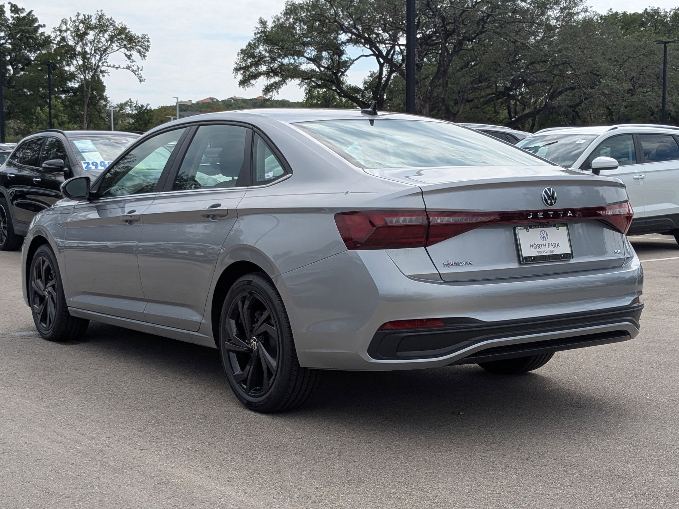 2025 Volkswagen Jetta SE photo 3