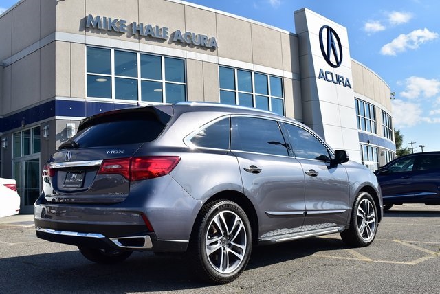2017 Acura MDX SH-AWD Advance photo 2