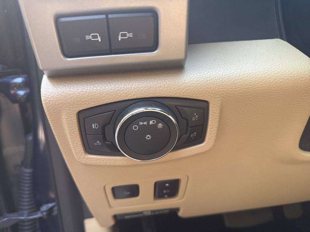 2019 Ford F-250 Lariat photo 13