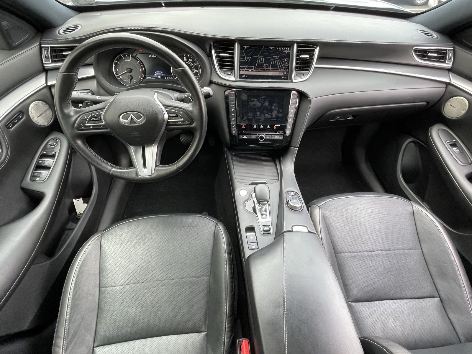 2022 Infiniti QX55 Essential photo 3