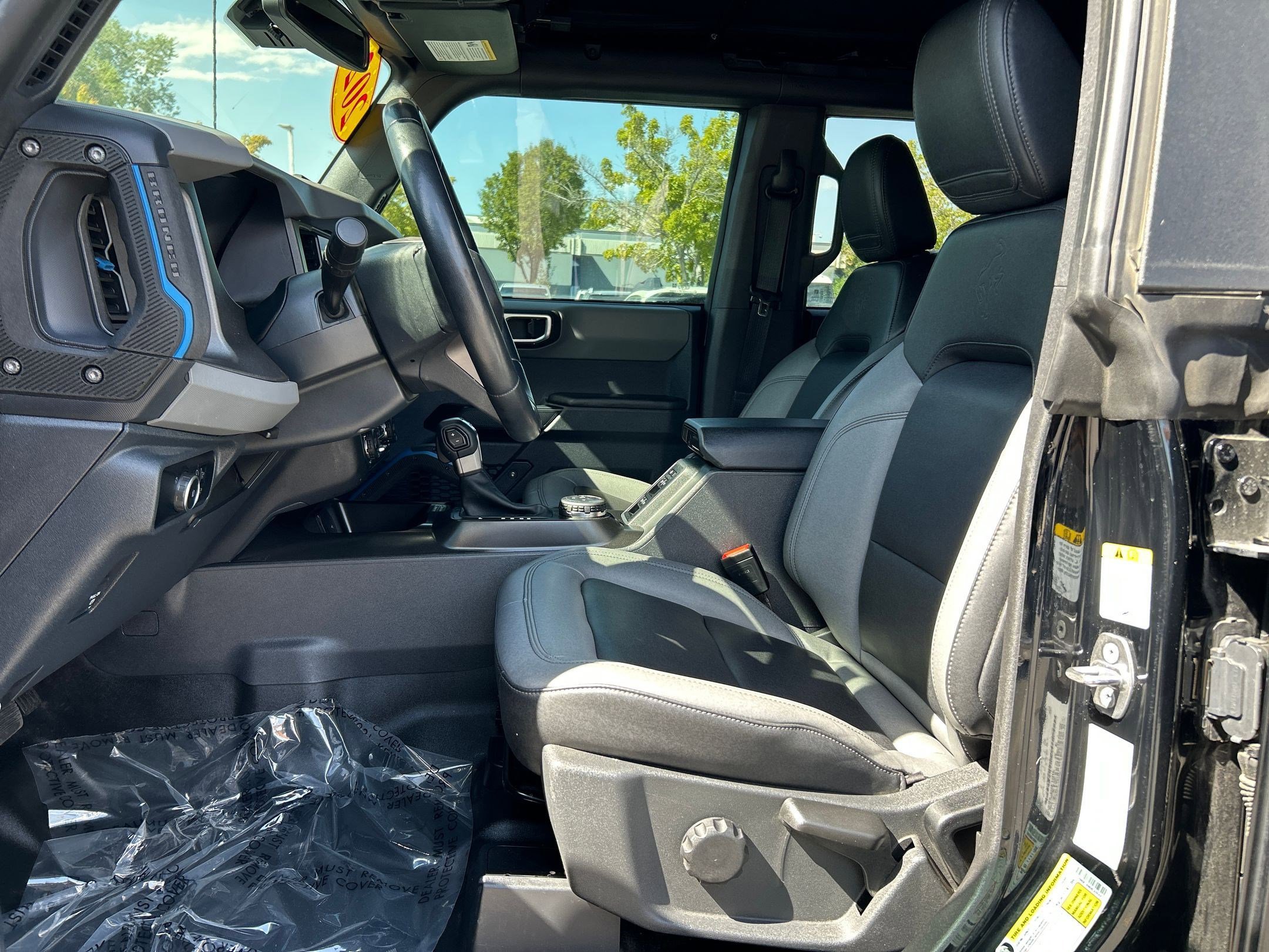 2024 Ford Bronco Black Diamond photo 15