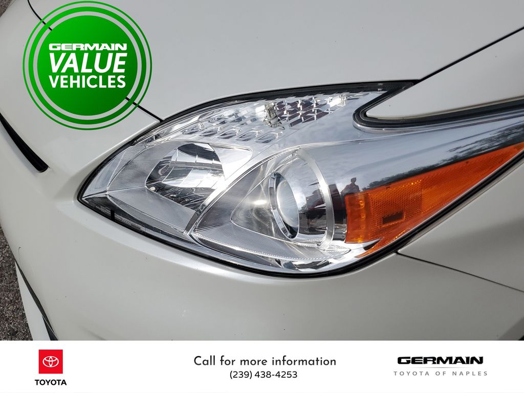 2012 Toyota Prius Two photo 10