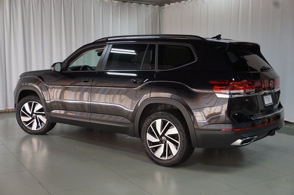 2025 Volkswagen Atlas SE Technology photo 8