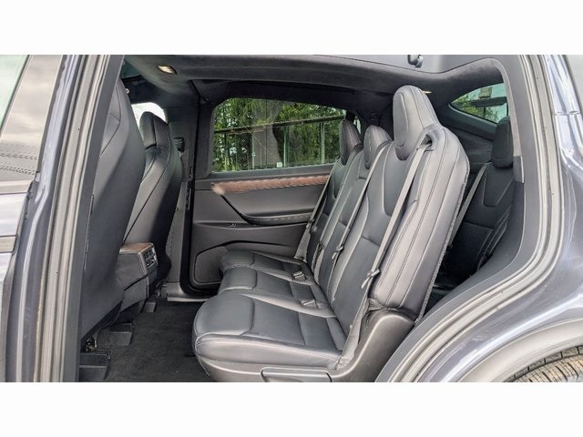 Used 2018 Tesla Model X 75D with VIN 5YJXCAE20JF129784 for sale in Tampa, FL