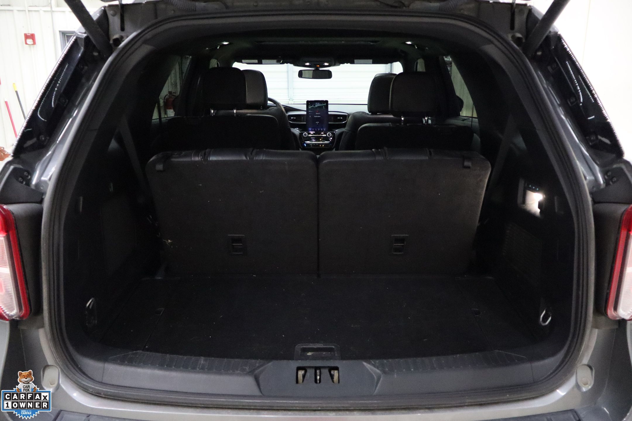 2023 Ford Explorer ST photo 27