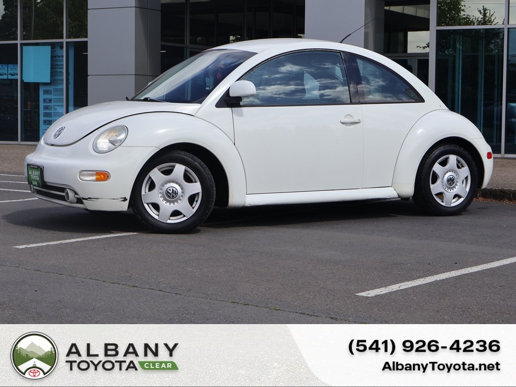 Used 1998 Volkswagen New Beetle Base with VIN 3VWBB61C9WM038800 for sale in Albany, OR