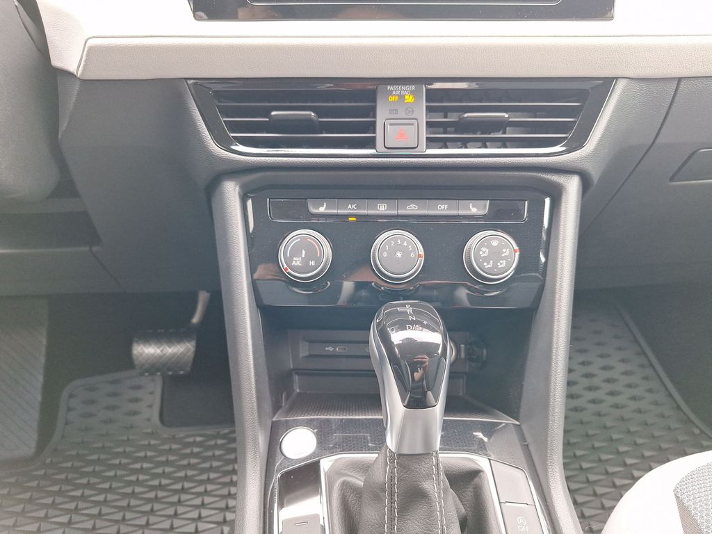 2025 Volkswagen Taos S photo 21