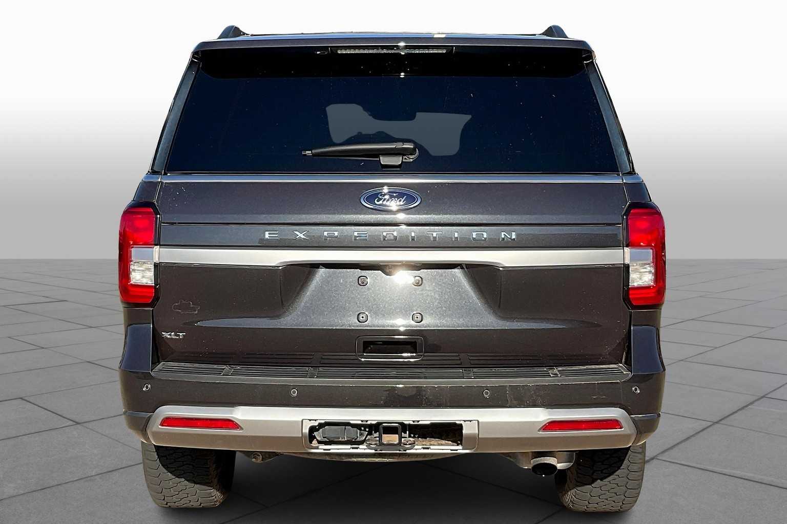 2024 Ford Expedition XLT photo 3