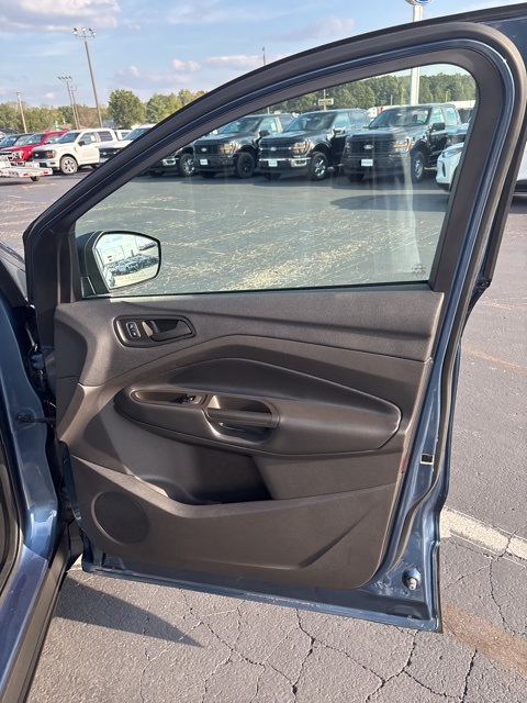 2018 Ford Escape S photo 30