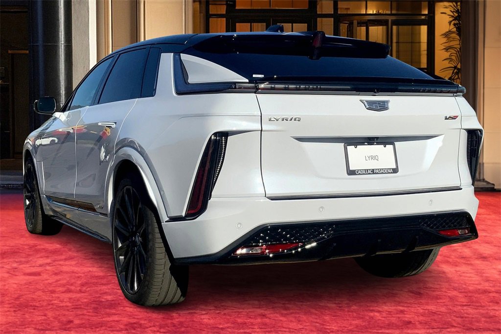 2026 Cadillac Lyriq photo 4