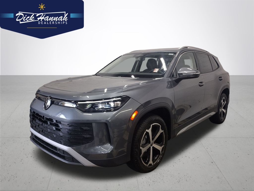 2025 Volkswagen Tiguan SE's photo