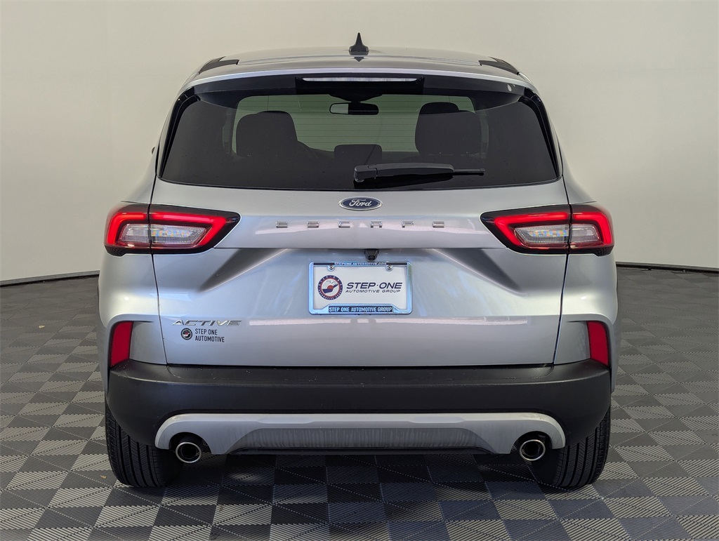 2023 Ford Escape Active photo 3