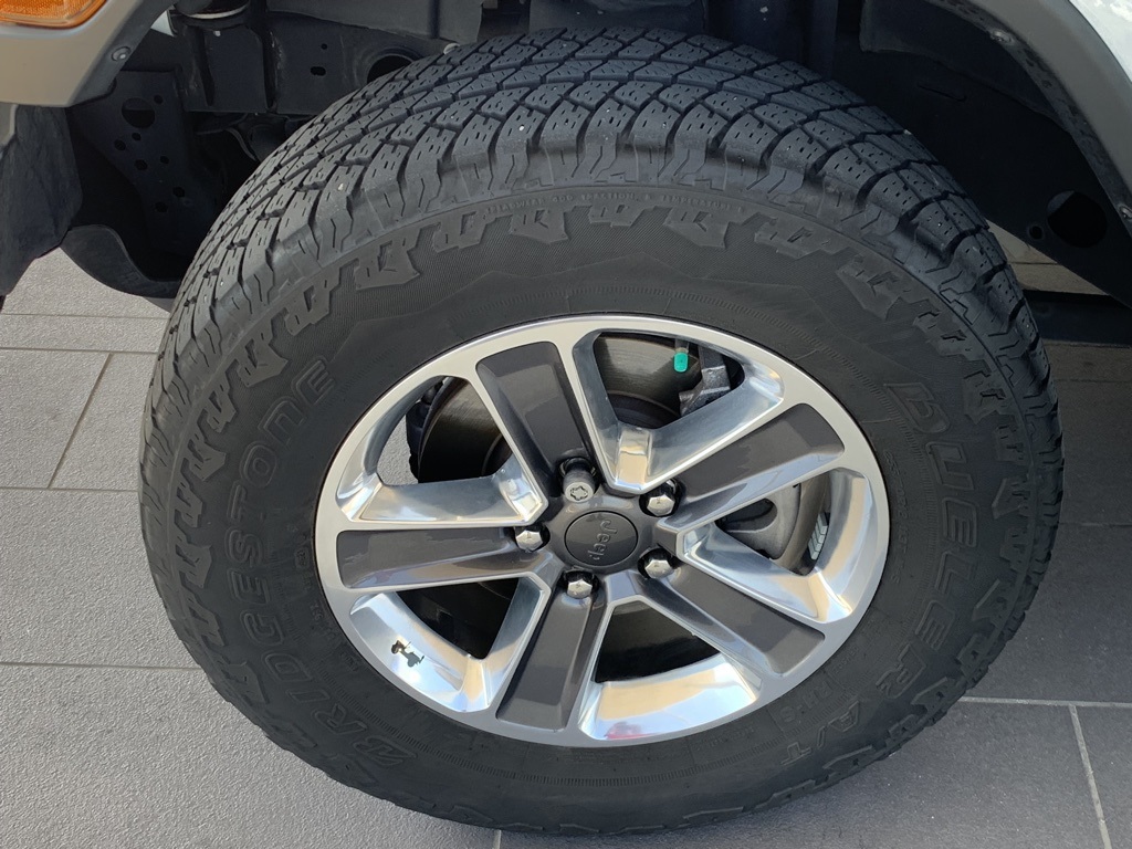 2020 Jeep Wrangler Unlimited Sahara photo 9