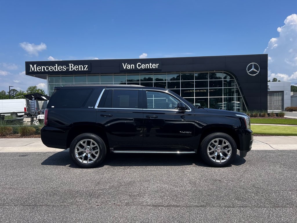 2017 Gmc Yukon SLE photo 2
